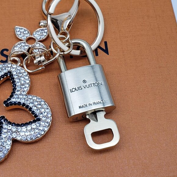 Authentic Louis Vuitton Gold Lock & Box w/ Unbranded Clover Bagcharm - Picture 7 of 9